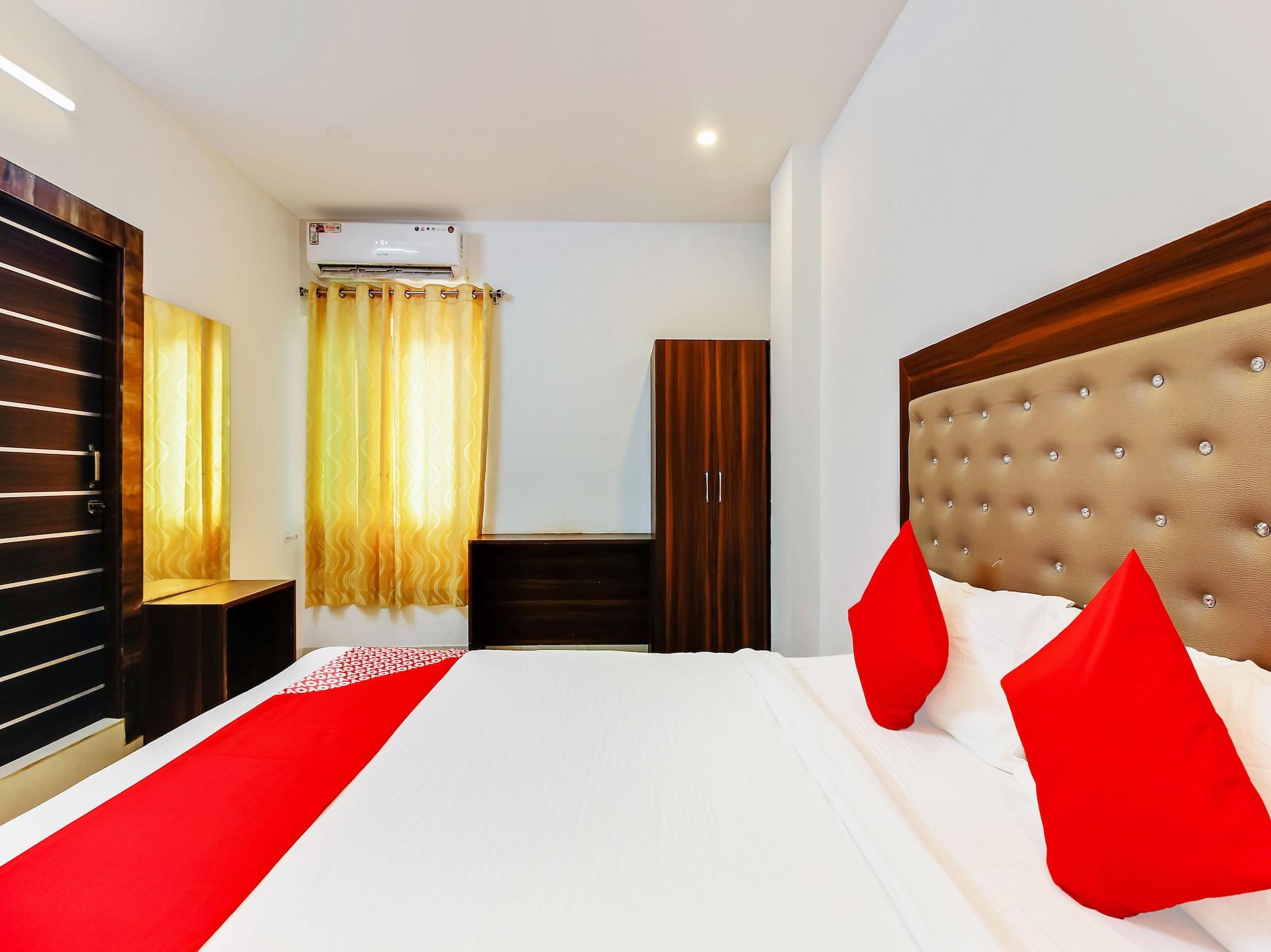Oyo 29131 Hotel Mn Grand Shamshabad Buitenkant foto