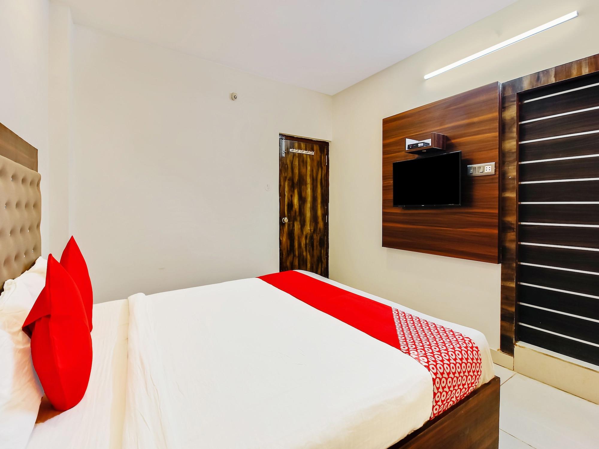 Oyo 29131 Hotel Mn Grand Shamshabad Buitenkant foto