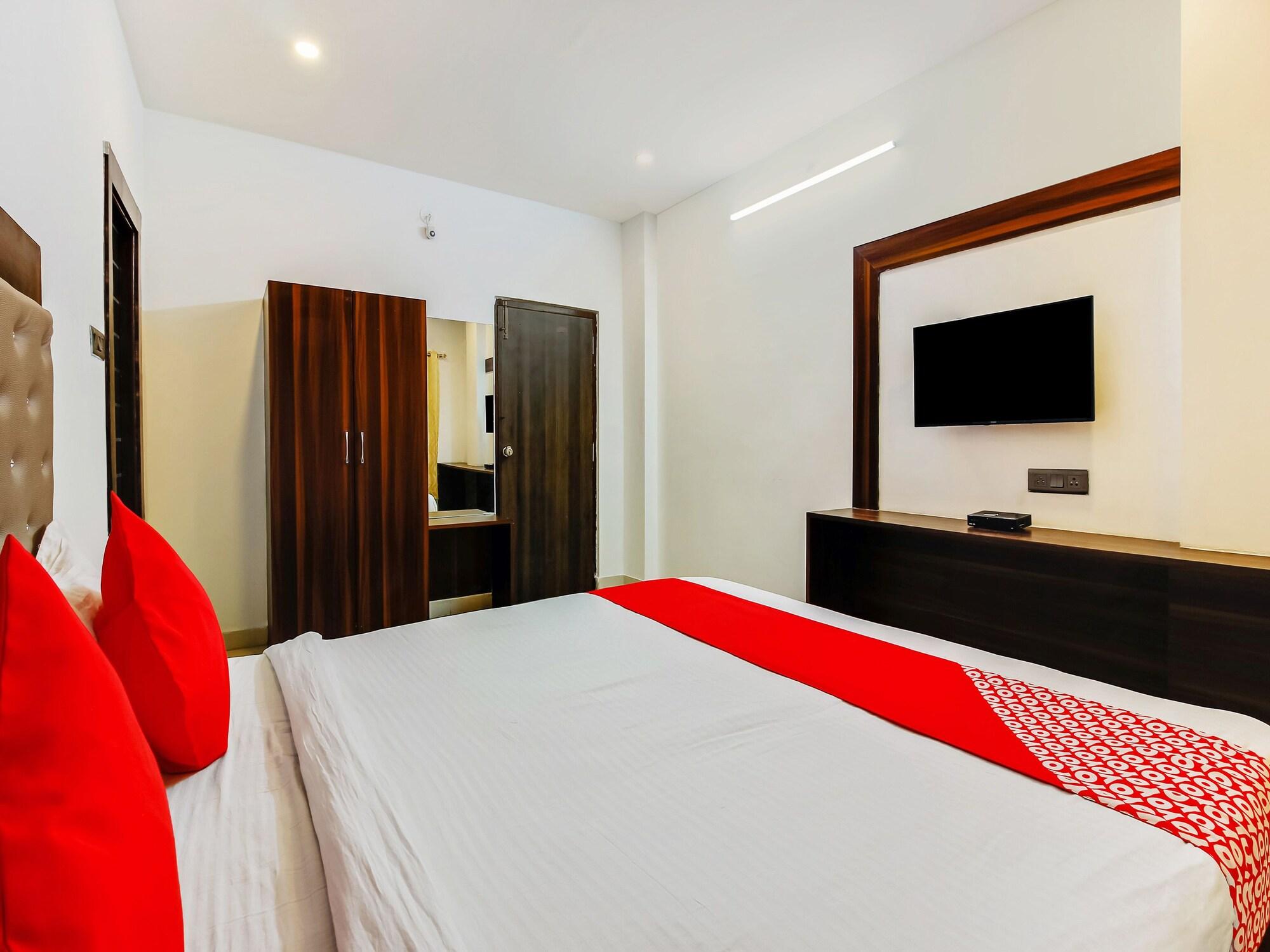 Oyo 29131 Hotel Mn Grand Shamshabad Buitenkant foto